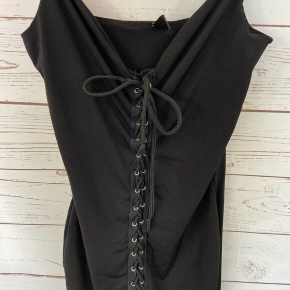 Elegant Black Lace-Up Dress - Picture 5 of 8